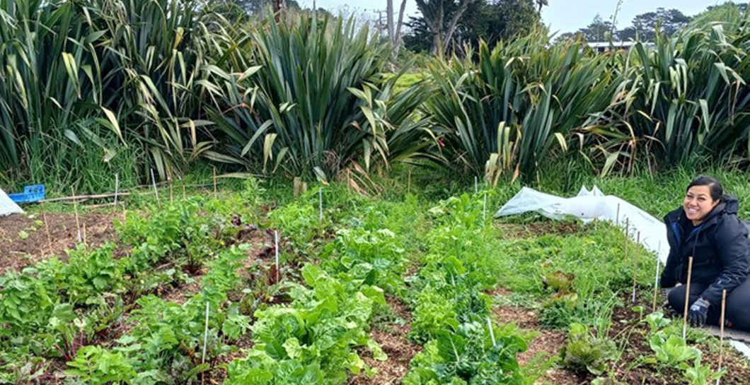 Ihumaatao Rākau Planting image